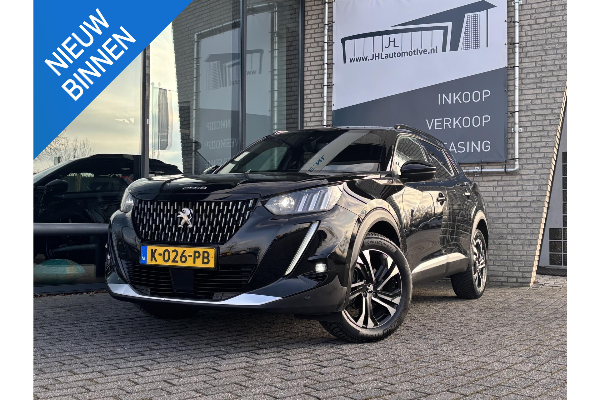 Peugeot 2008 1.2 PureTech GT*AUTOM.*ECC*CRUISE*NAVI*CAM*